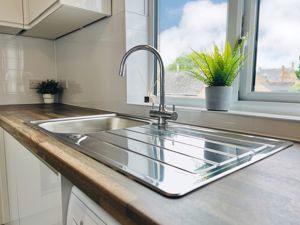 Kitchen- click for photo gallery